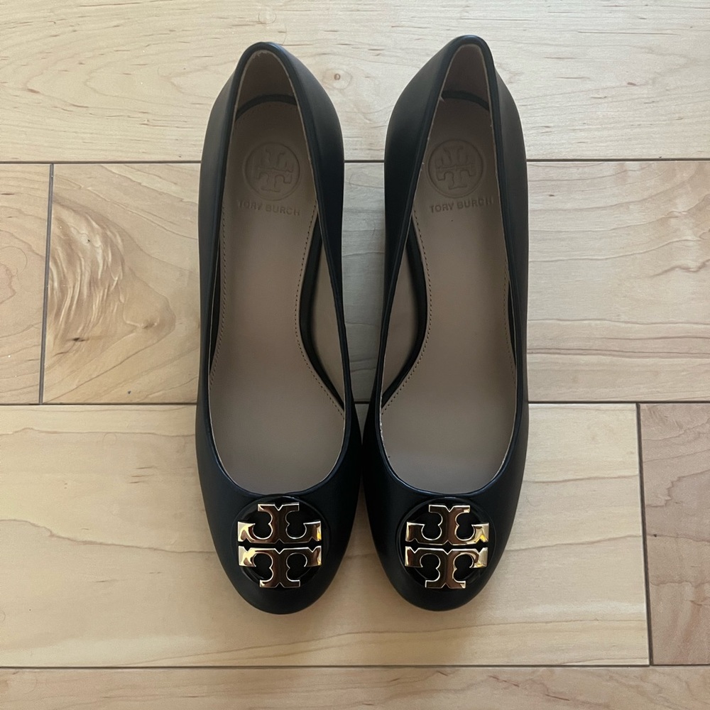 New Tory Burch Leather Pumps
